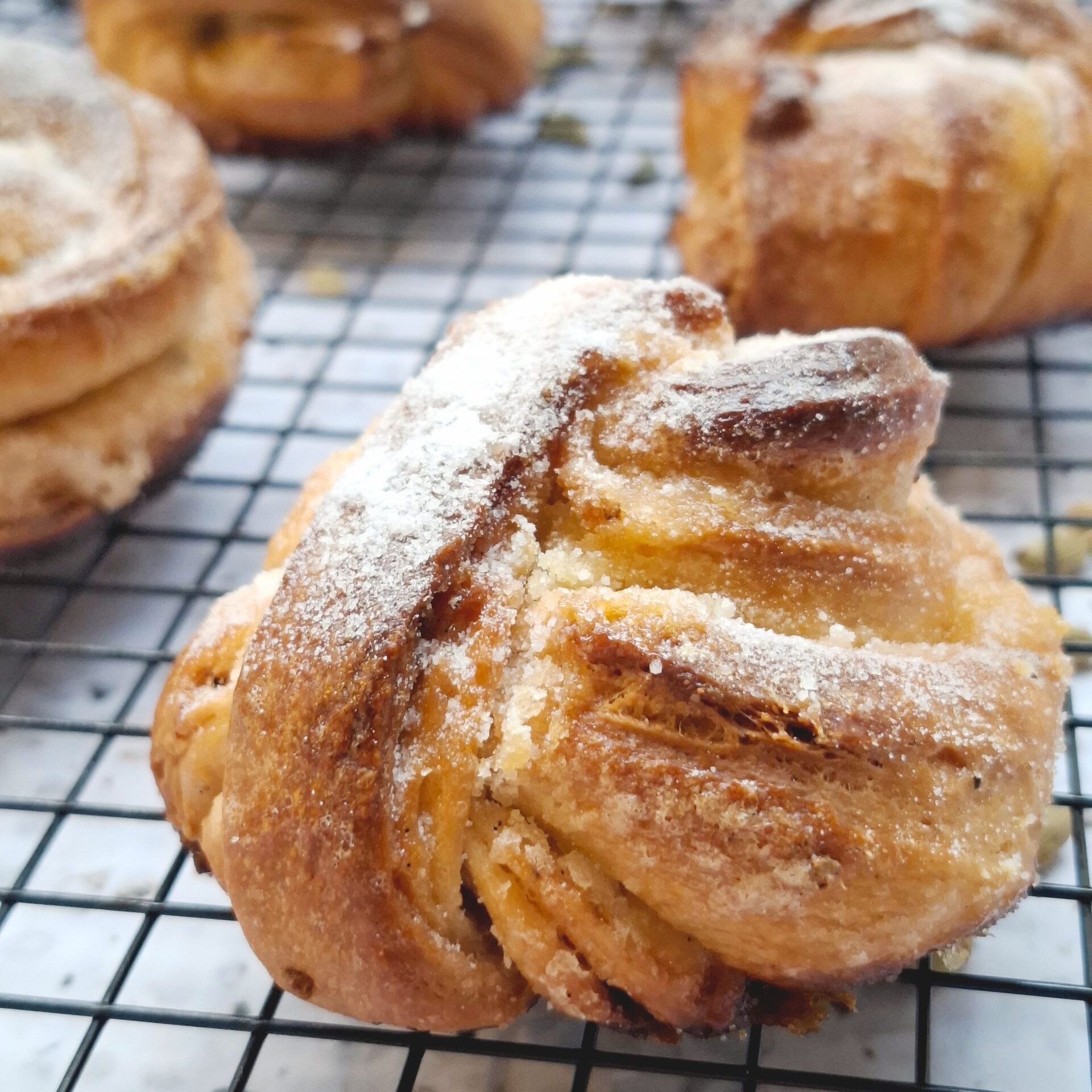 Kardemummabullar – Pãezinhos de cardamomo